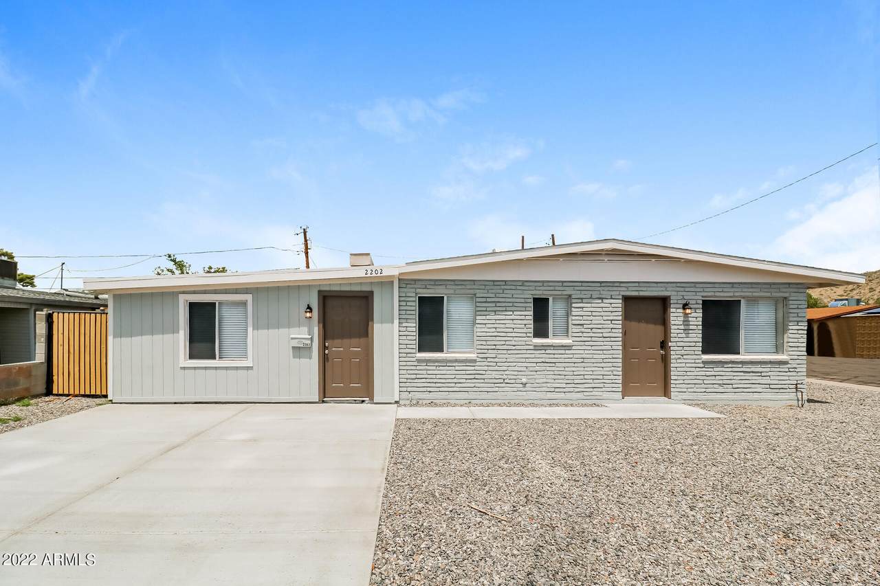 2202 Sierra Street - Photo 1