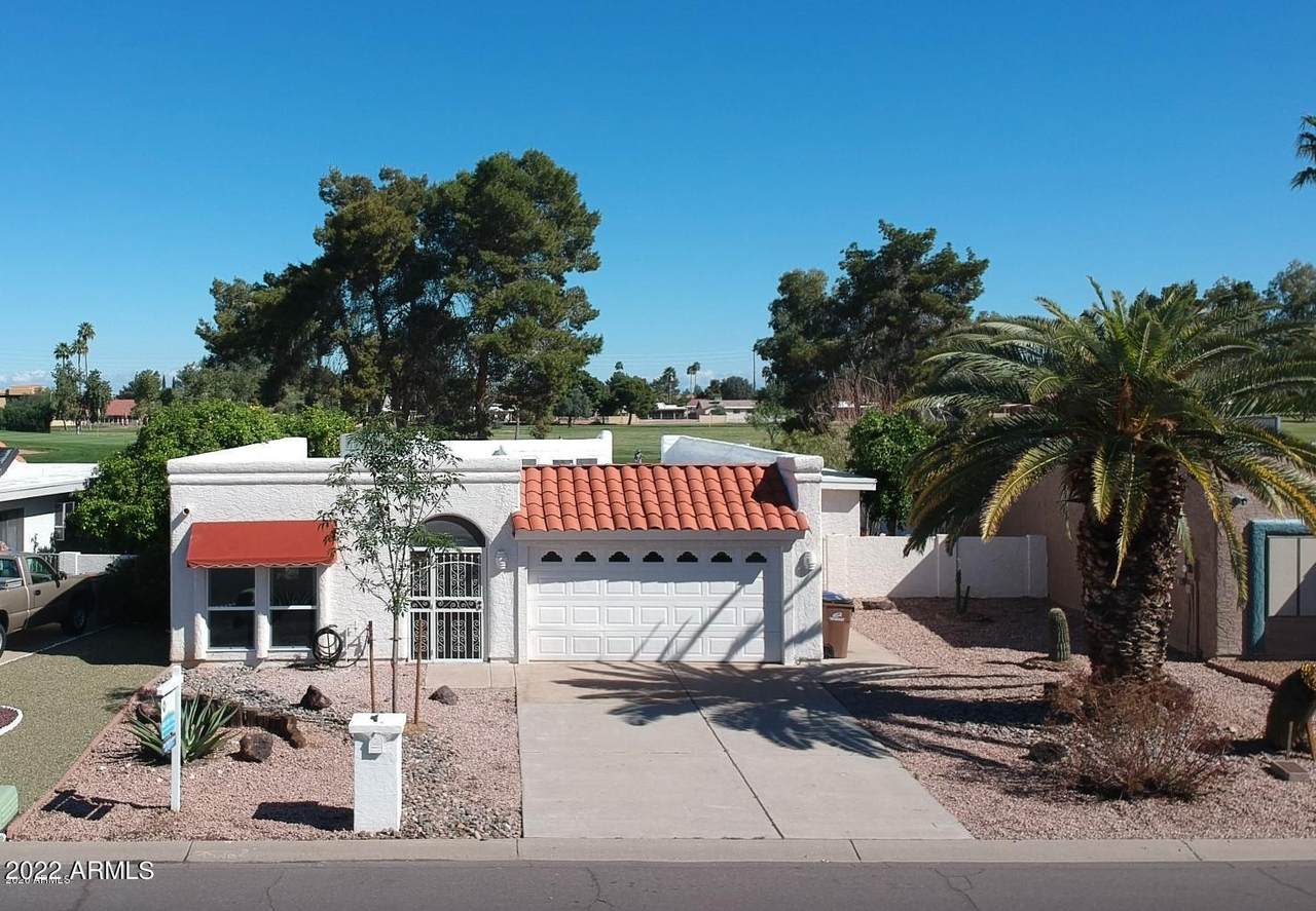 9220 Sun Lakes Boulevard - Photo 1