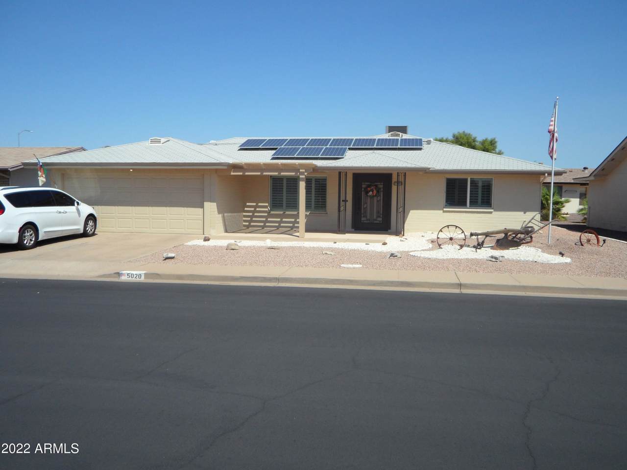 5020 Elena Avenue - Photo 1