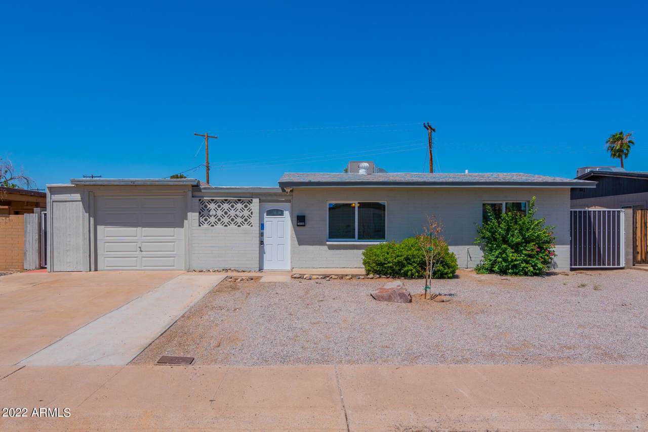 3008 81ST Lane - Photo 1