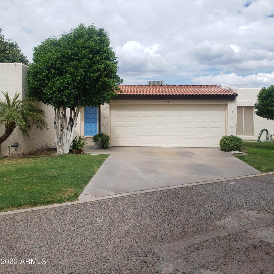 254 Laguna Royale Drive - Photo 1