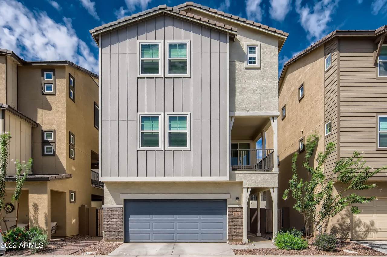 1194 Sunset Drive - Photo 1