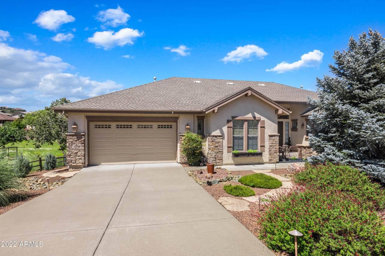 1940 Megan Way - Photo 1