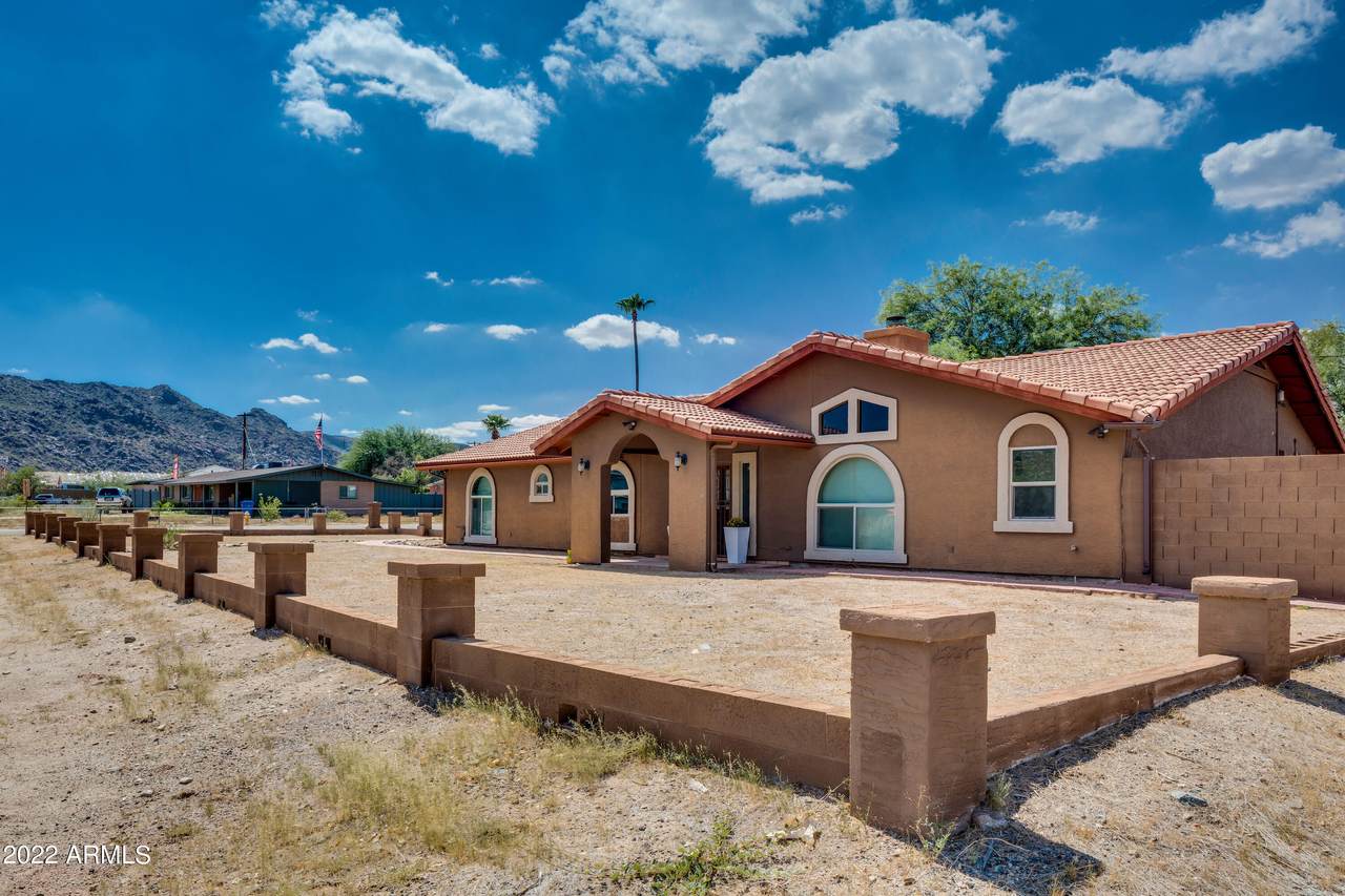 546 Monte Way - Photo 1