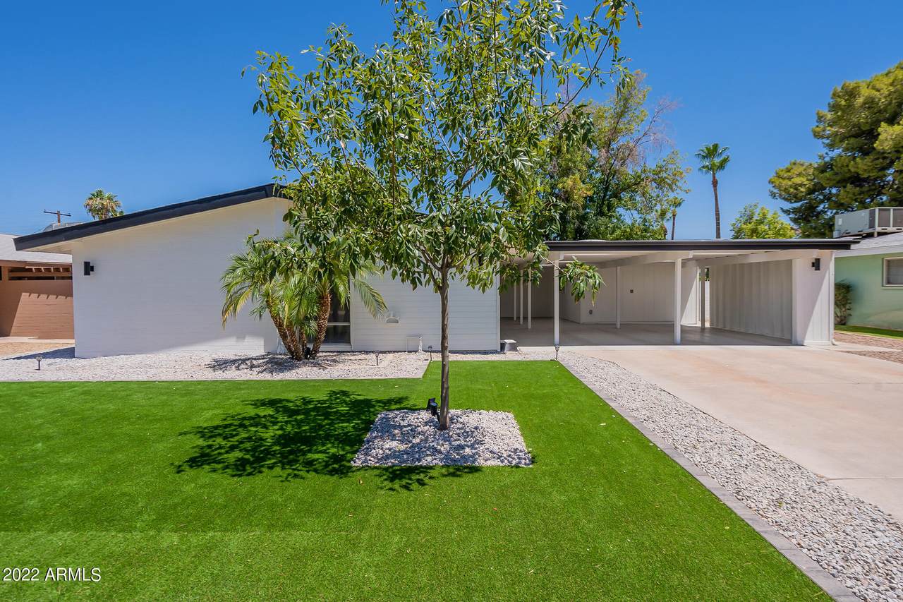 1218 Laguna Drive - Photo 1