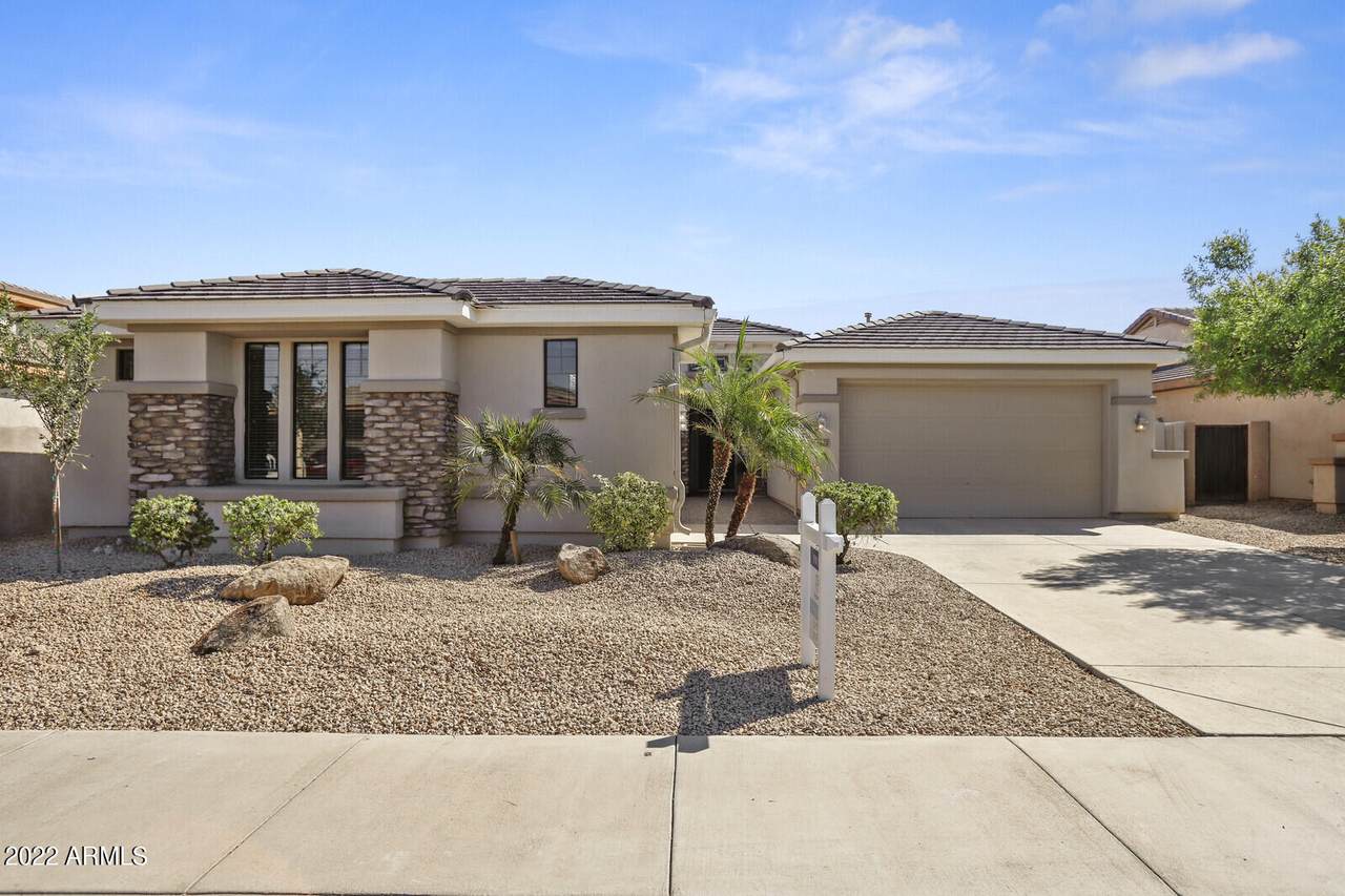 16177 Glenrosa Avenue - Photo 1