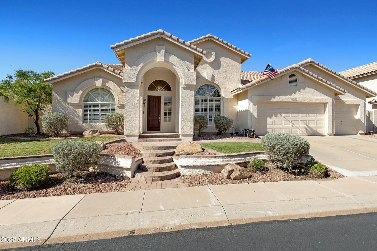 1712 Briarwood Terrace - Photo 1