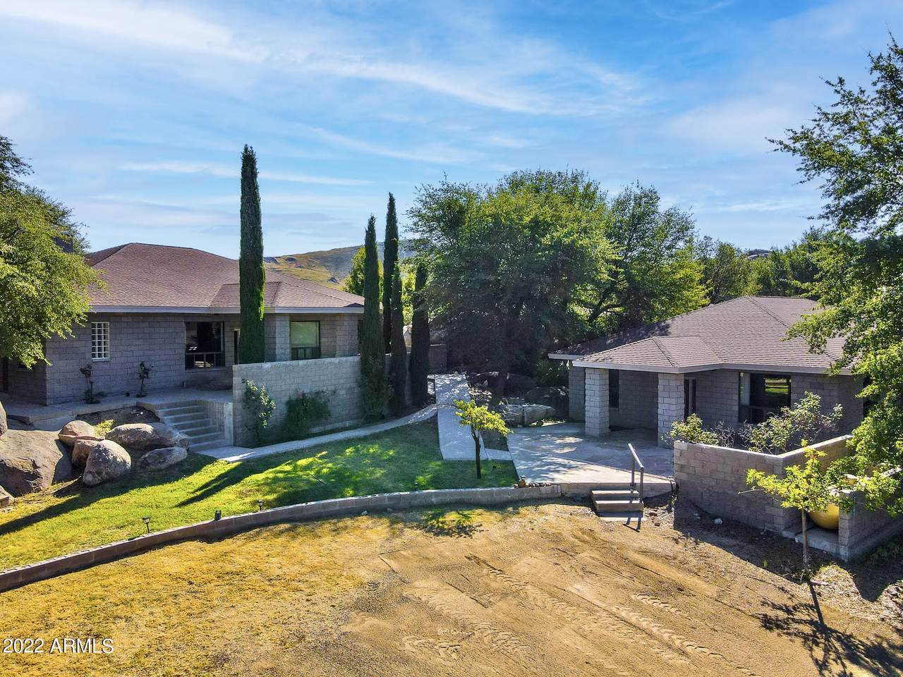 22891 Lakewood Drive - Photo 1