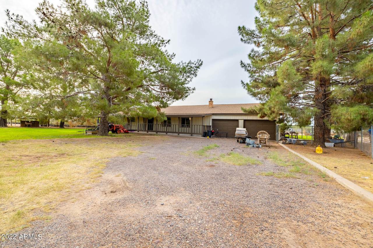 3837 67 Avenue - Photo 1