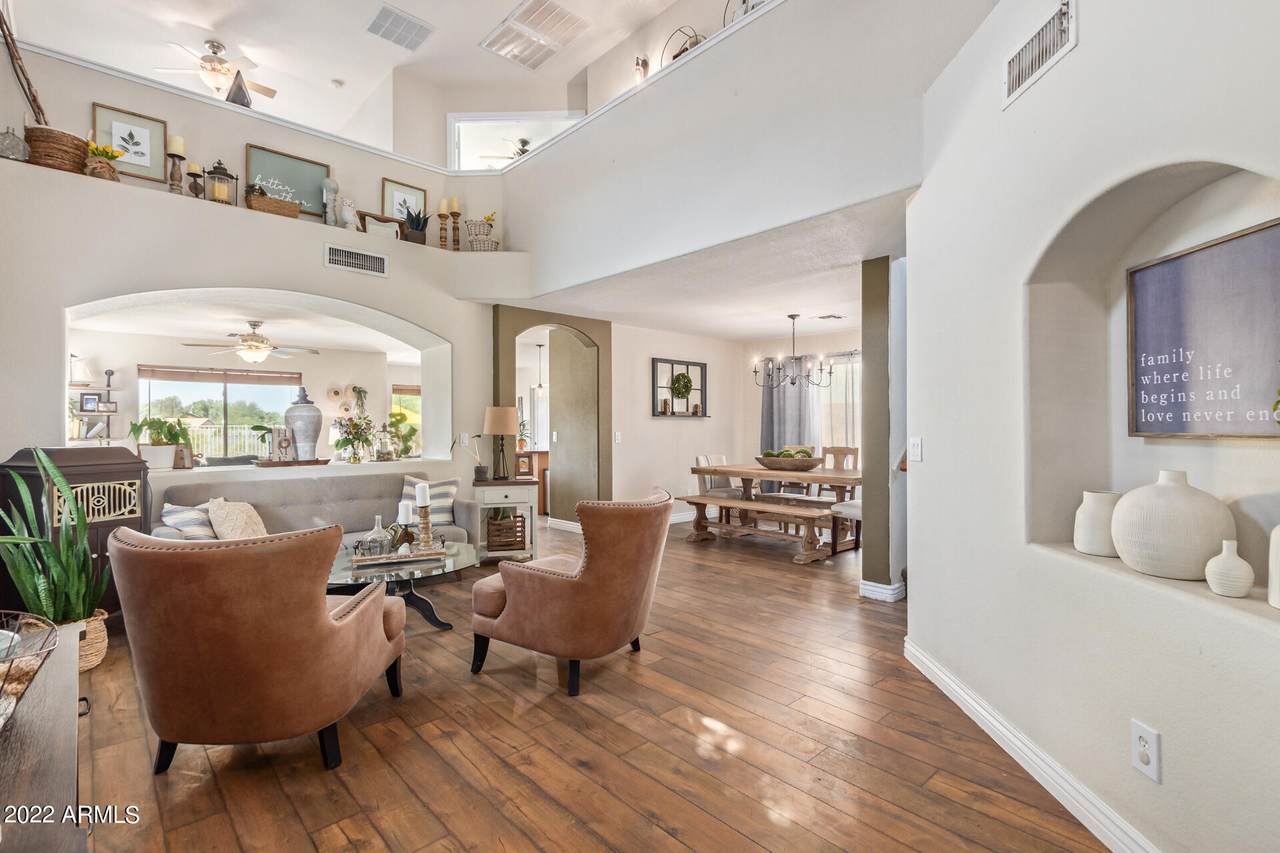 2514 109TH Avenue - Photo 1