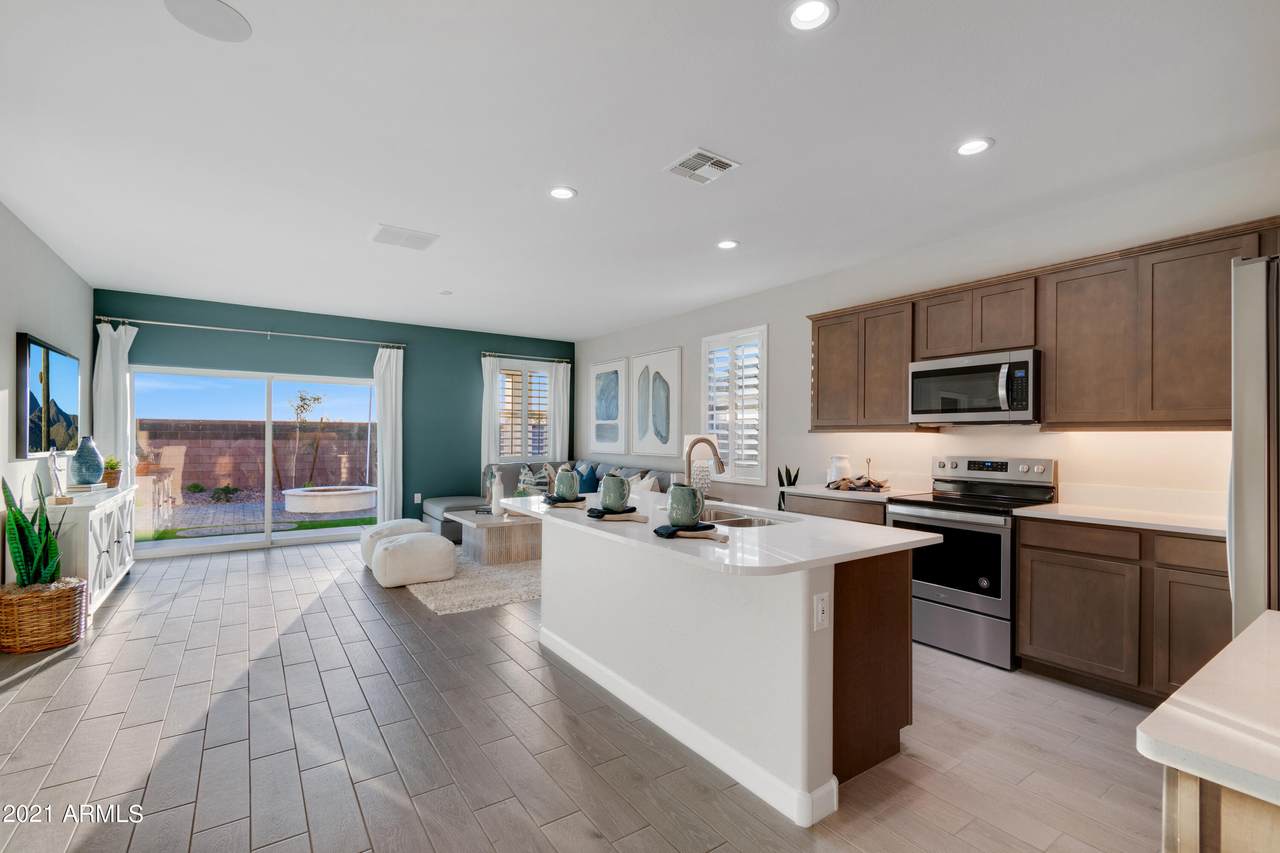 36920 Aleutian Drive - Photo 1