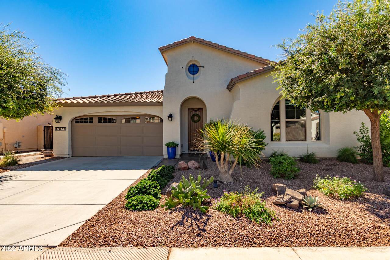 17977 Jojoba Road - Photo 1