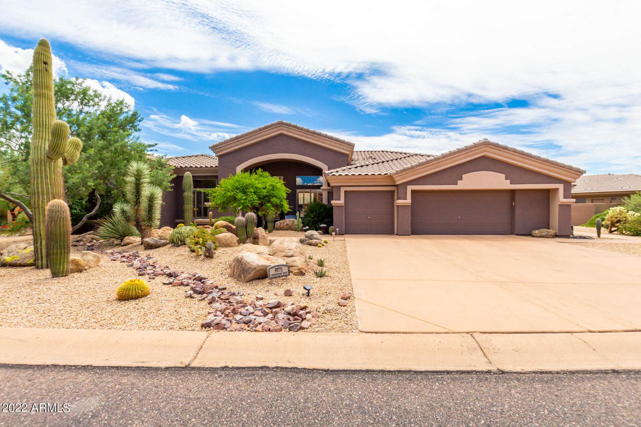 9771 Roadrunner Drive - Photo 1
