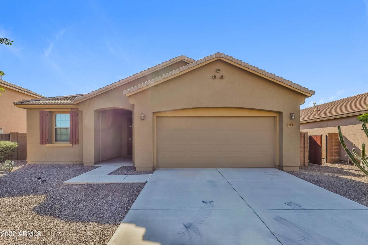 1053 Stephanie Lane - Photo 1