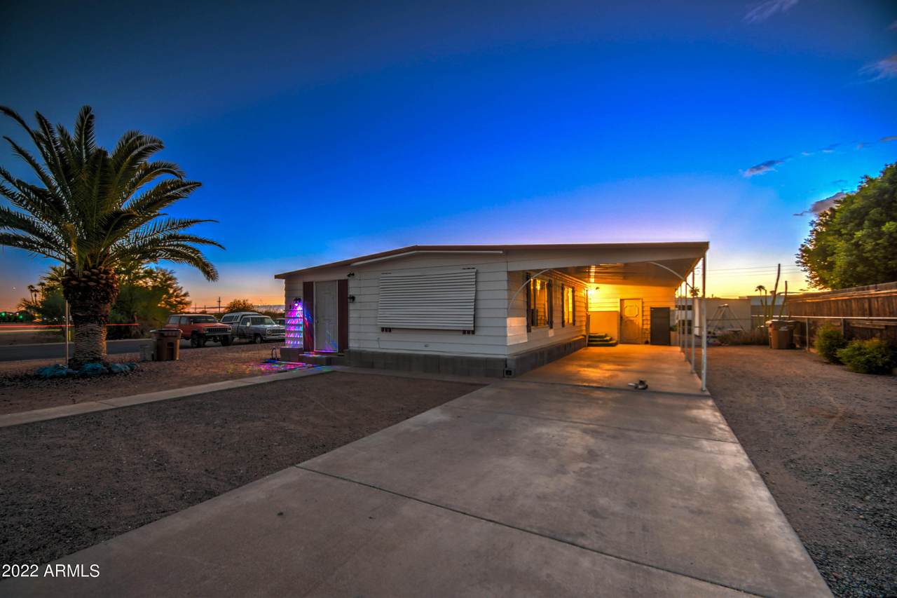 952 Esperanza Avenue - Photo 1