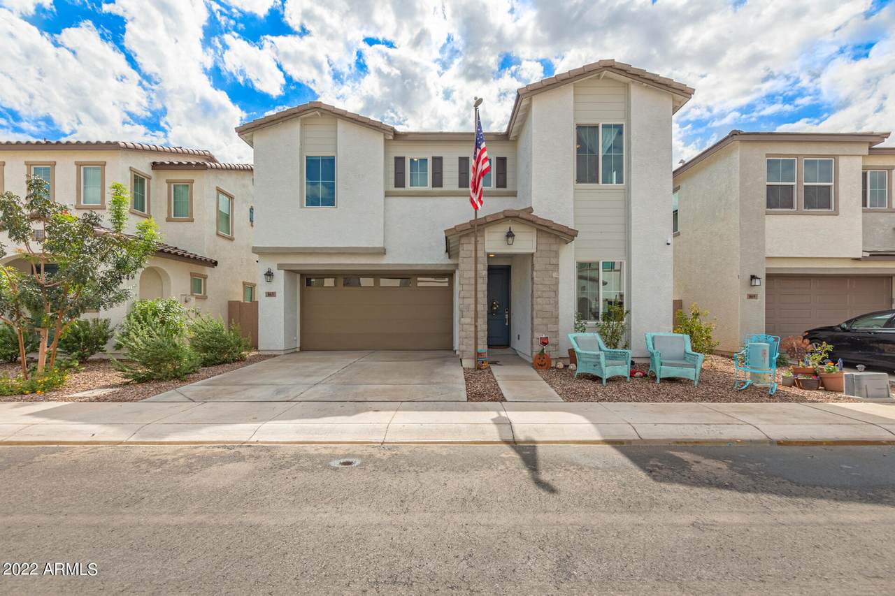 863 Park Avenue - Photo 1