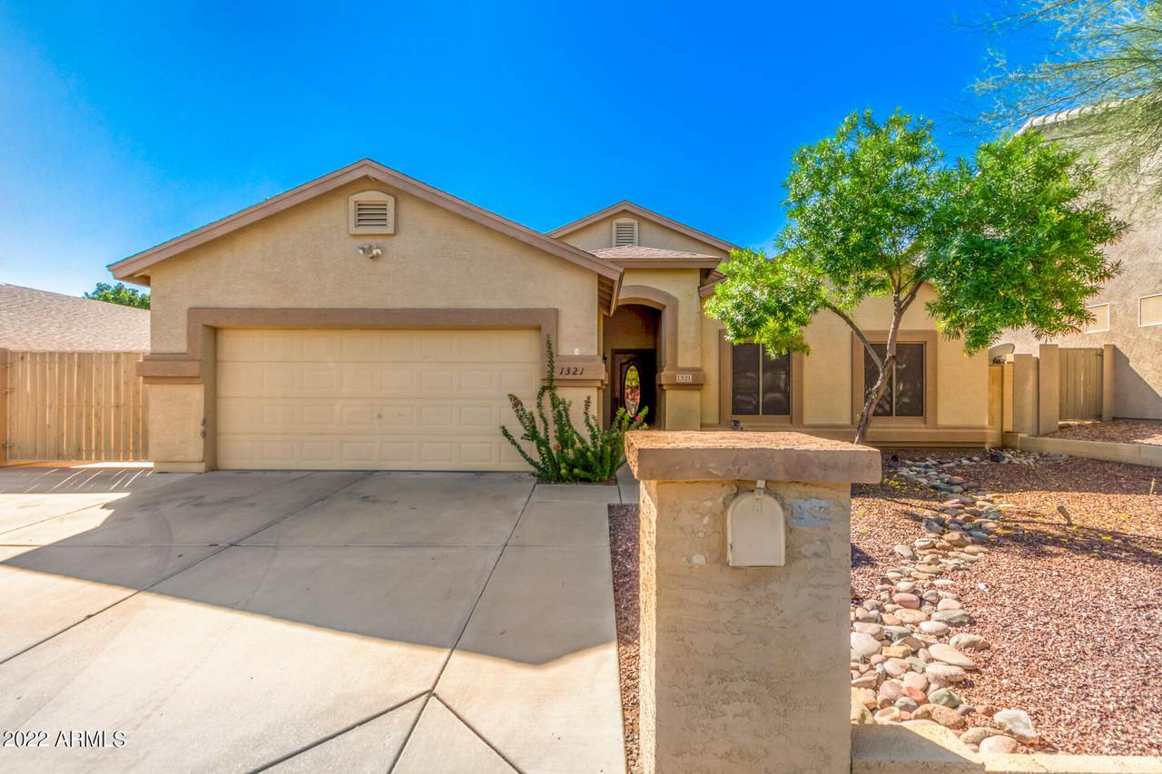 1321 Yucca Street - Photo 1