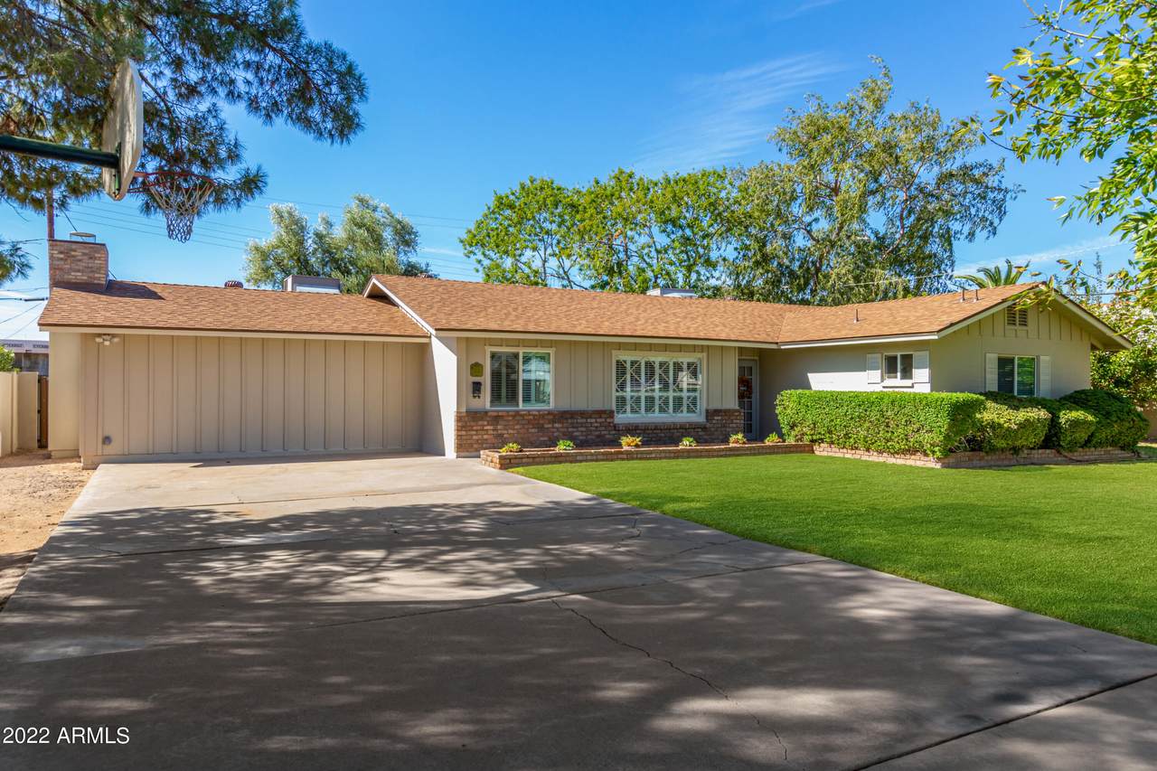 3326 62ND Street - Photo 1