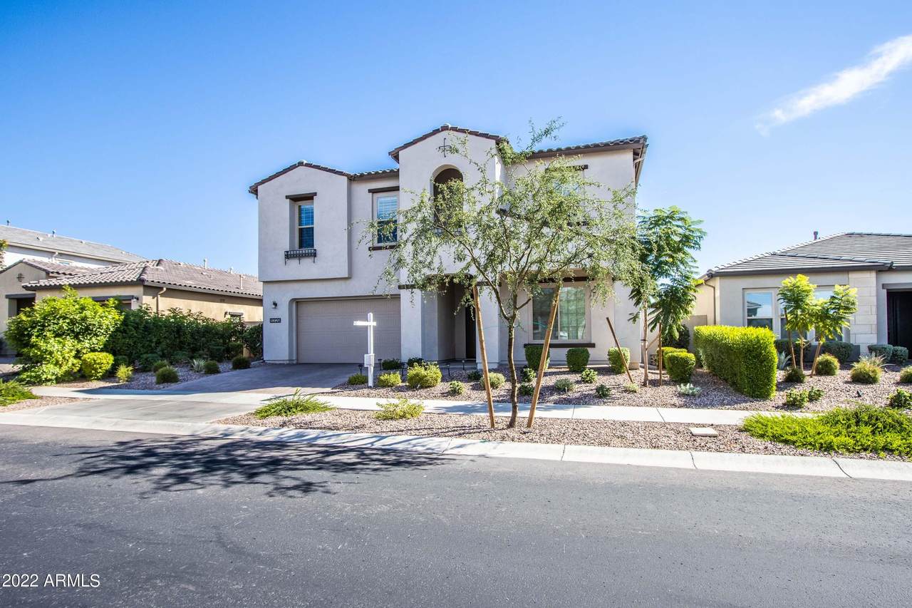 10129 Strobe Avenue - Photo 1