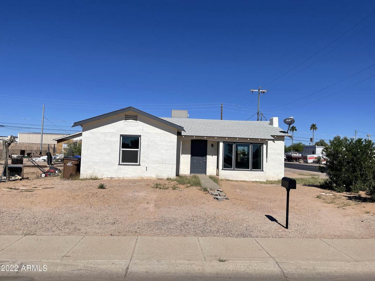 304 Lincoln Avenue - Photo 1