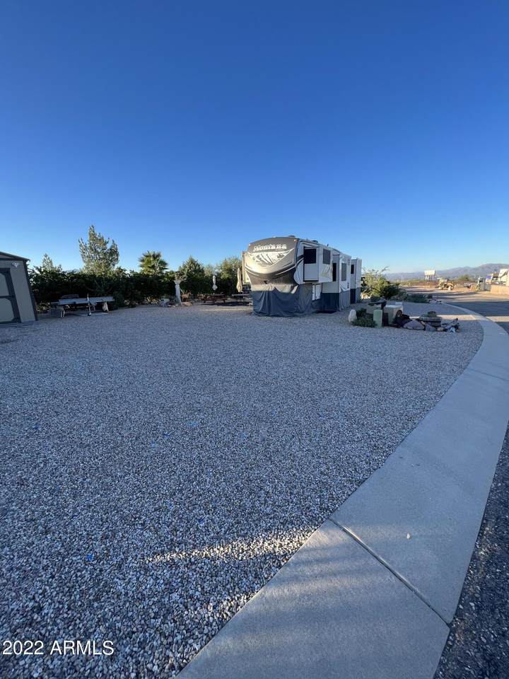 1915 Casa Del Rio Drive - Photo 1