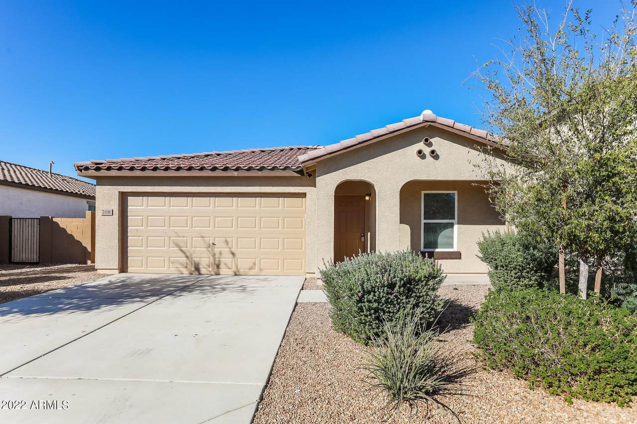 708 11TH Street - Photo 1