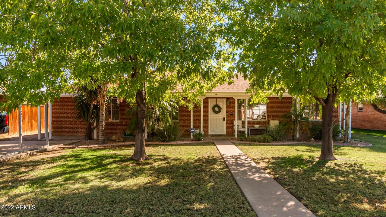 5607 10TH Avenue - Photo 1