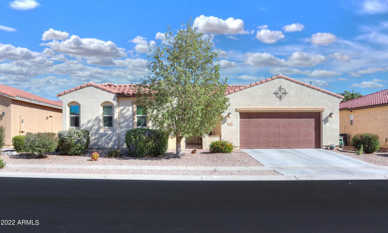 240 Monterey Court - Photo 1
