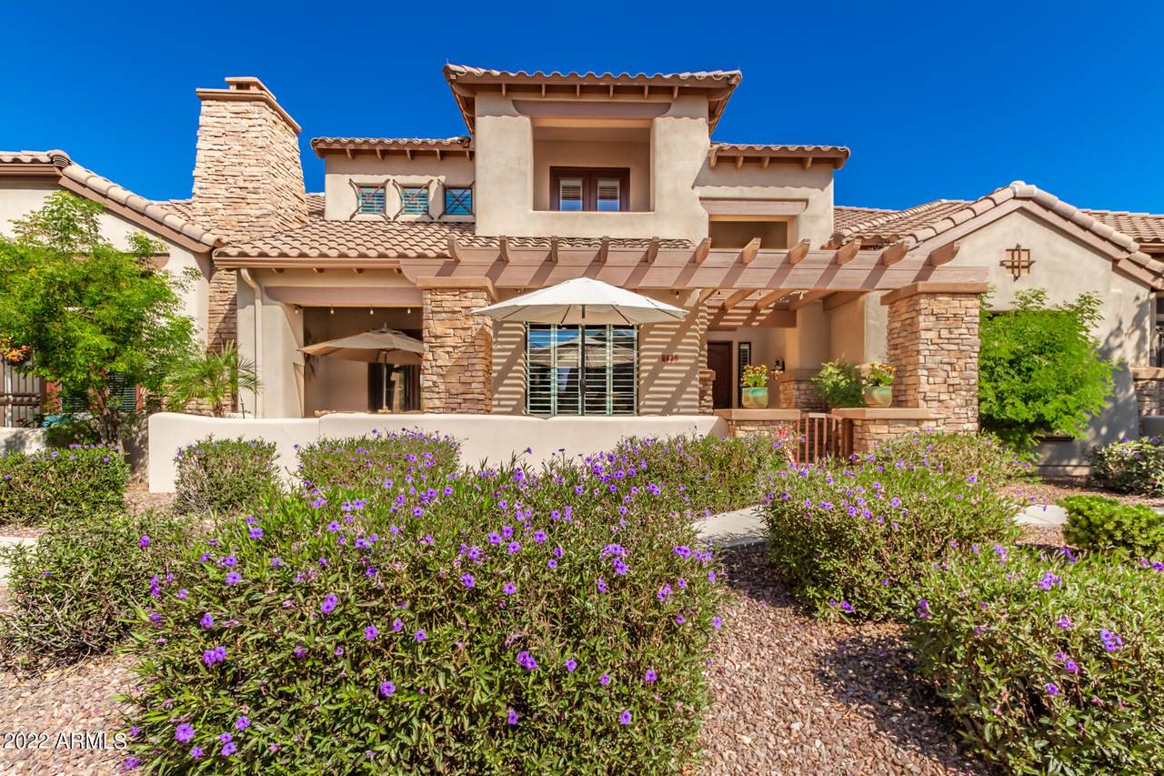 770 Village Parkway - Photo 1