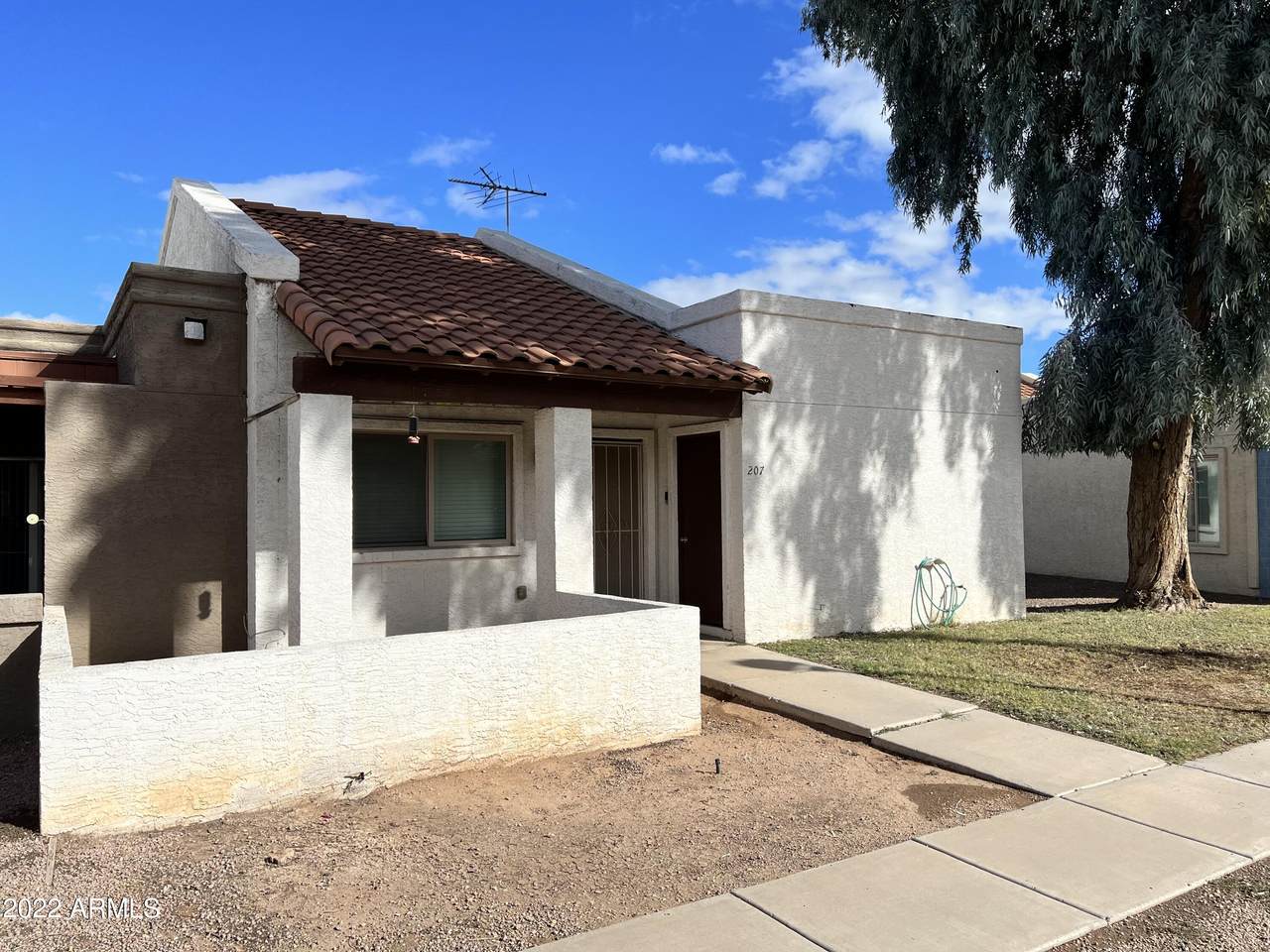 727 Hartford Street - Photo 1