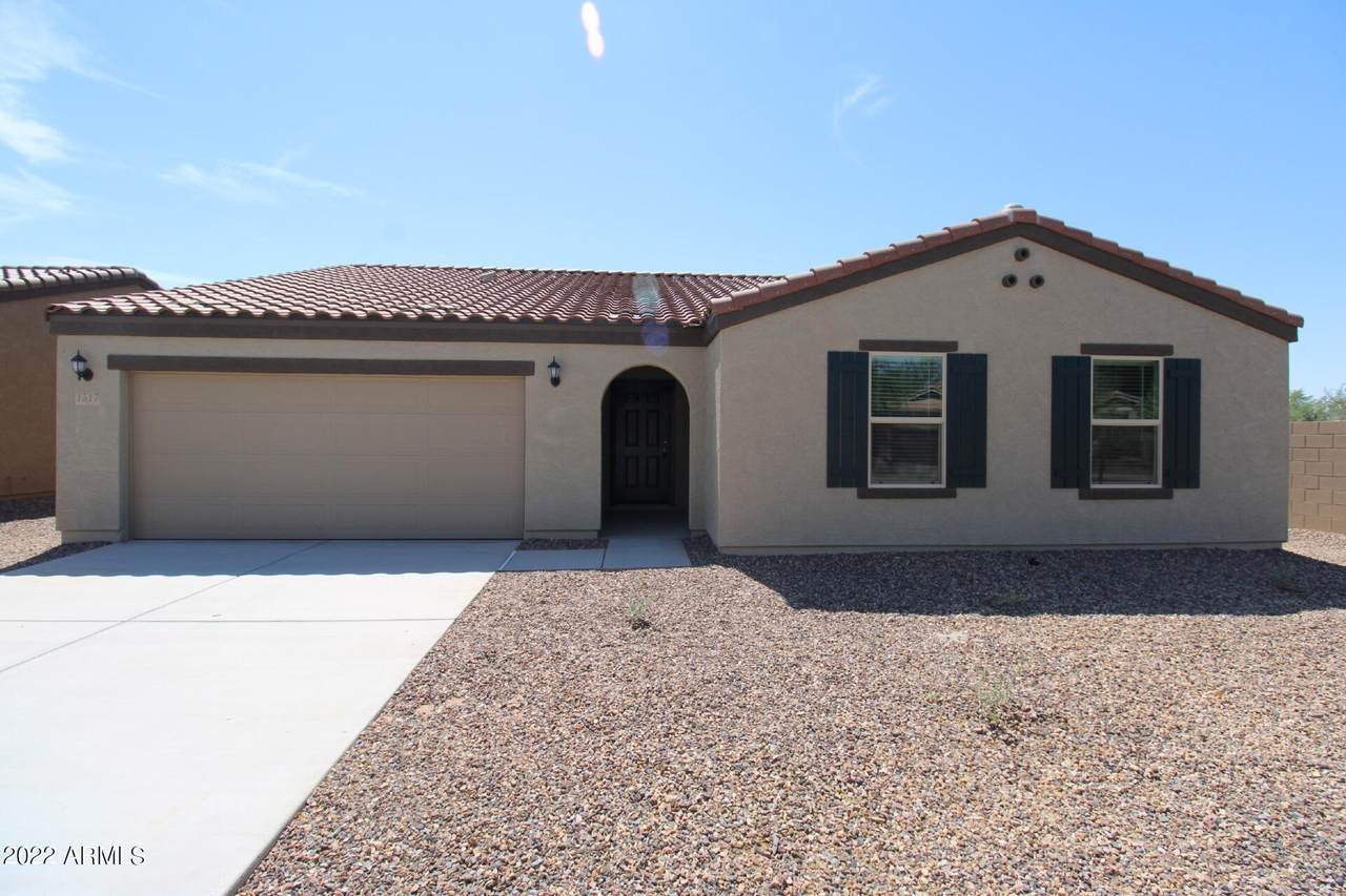 1517 Desert Breeze Drive - Photo 1