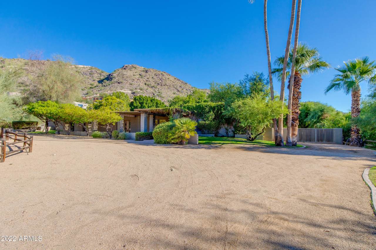 6737 60TH Street - Photo 1