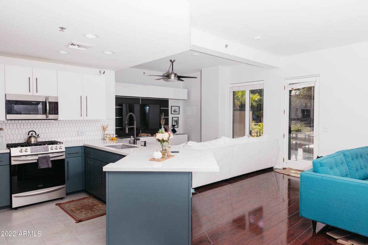17 Vernon Avenue - Photo 1