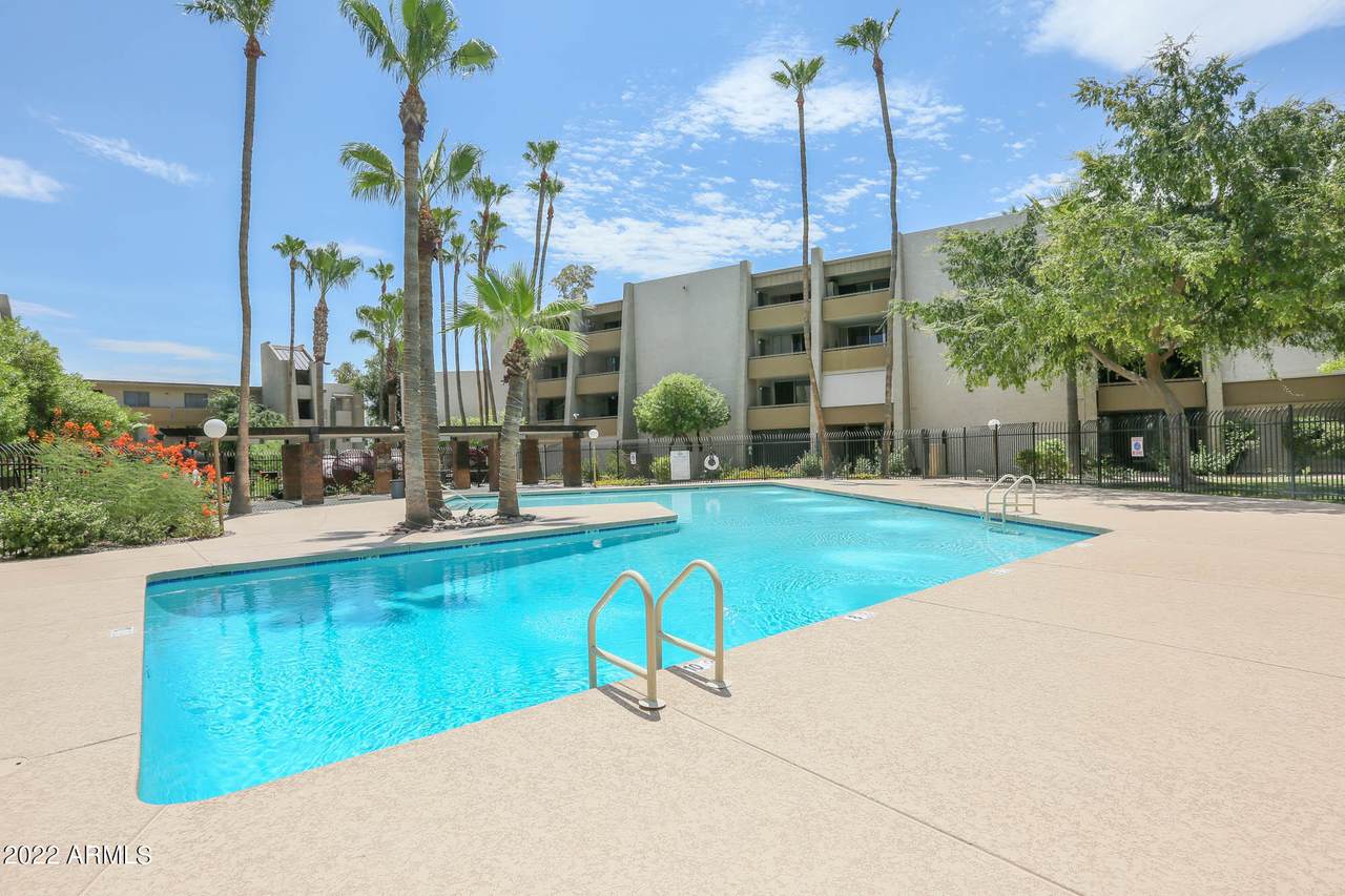 7625 Camelback Road - Photo 1