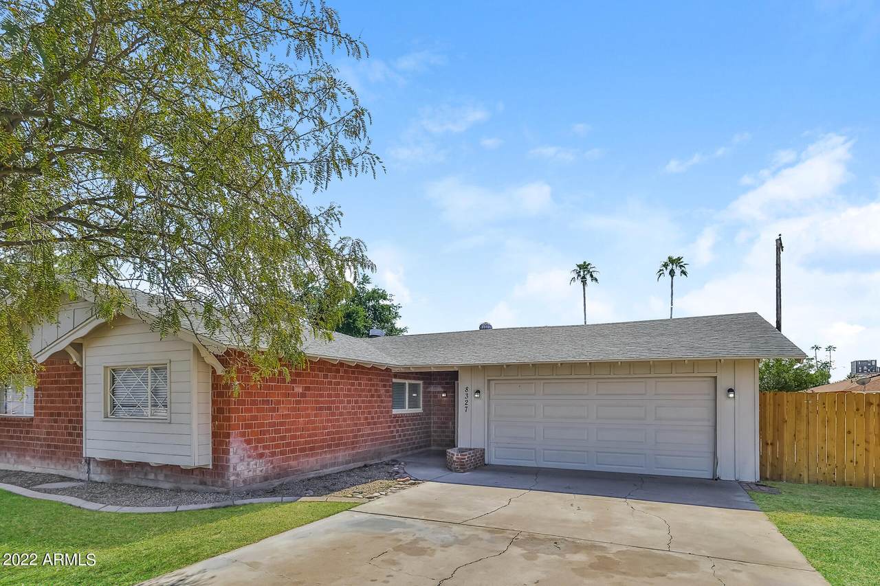 8327 Devonshire Avenue - Photo 1