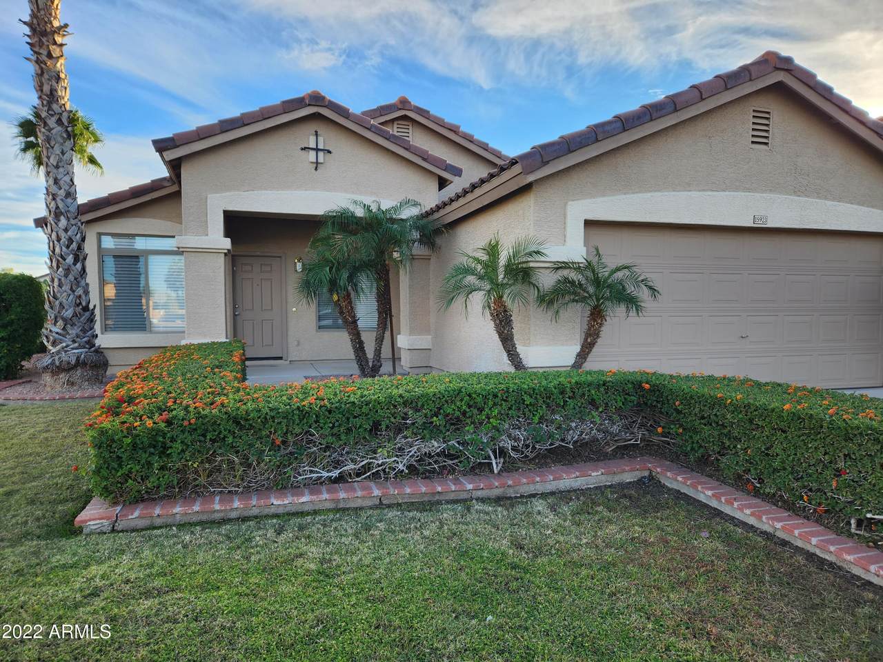 15923 Post Drive - Photo 1
