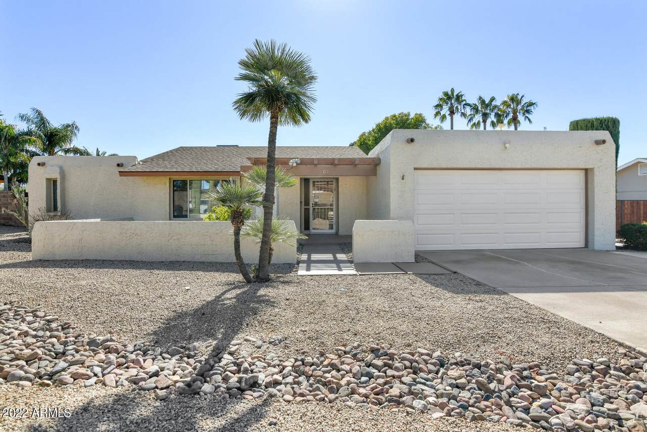 807 Country Gables Drive - Photo 1