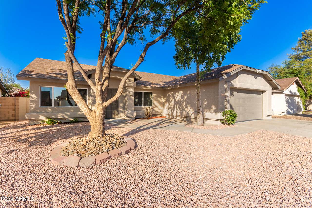 8638 Willow Avenue - Photo 1
