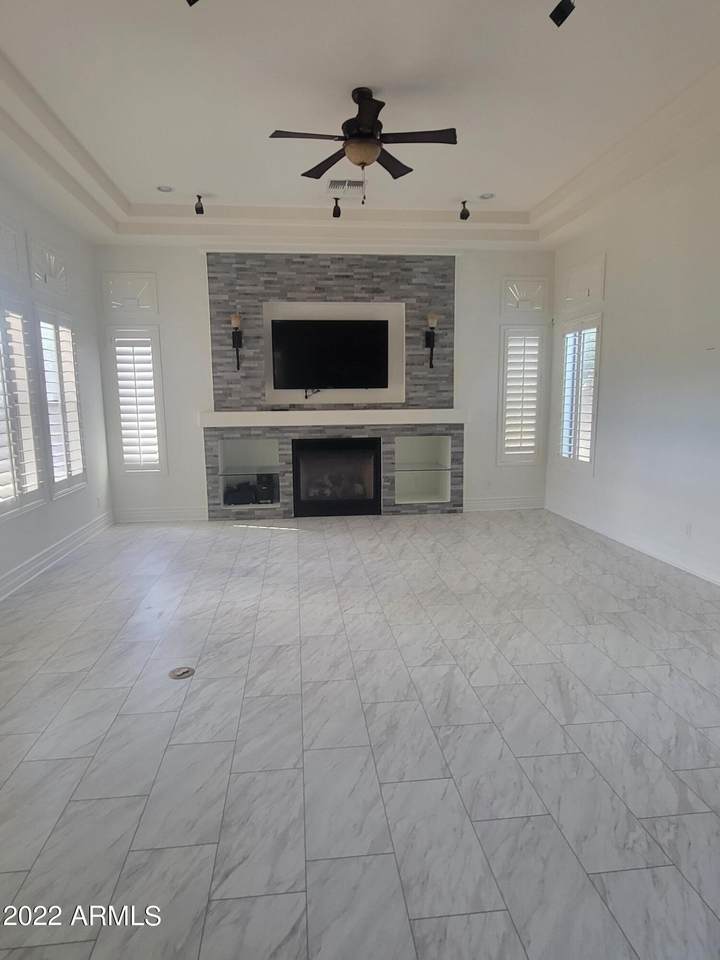 263 Malibu Drive - Photo 1