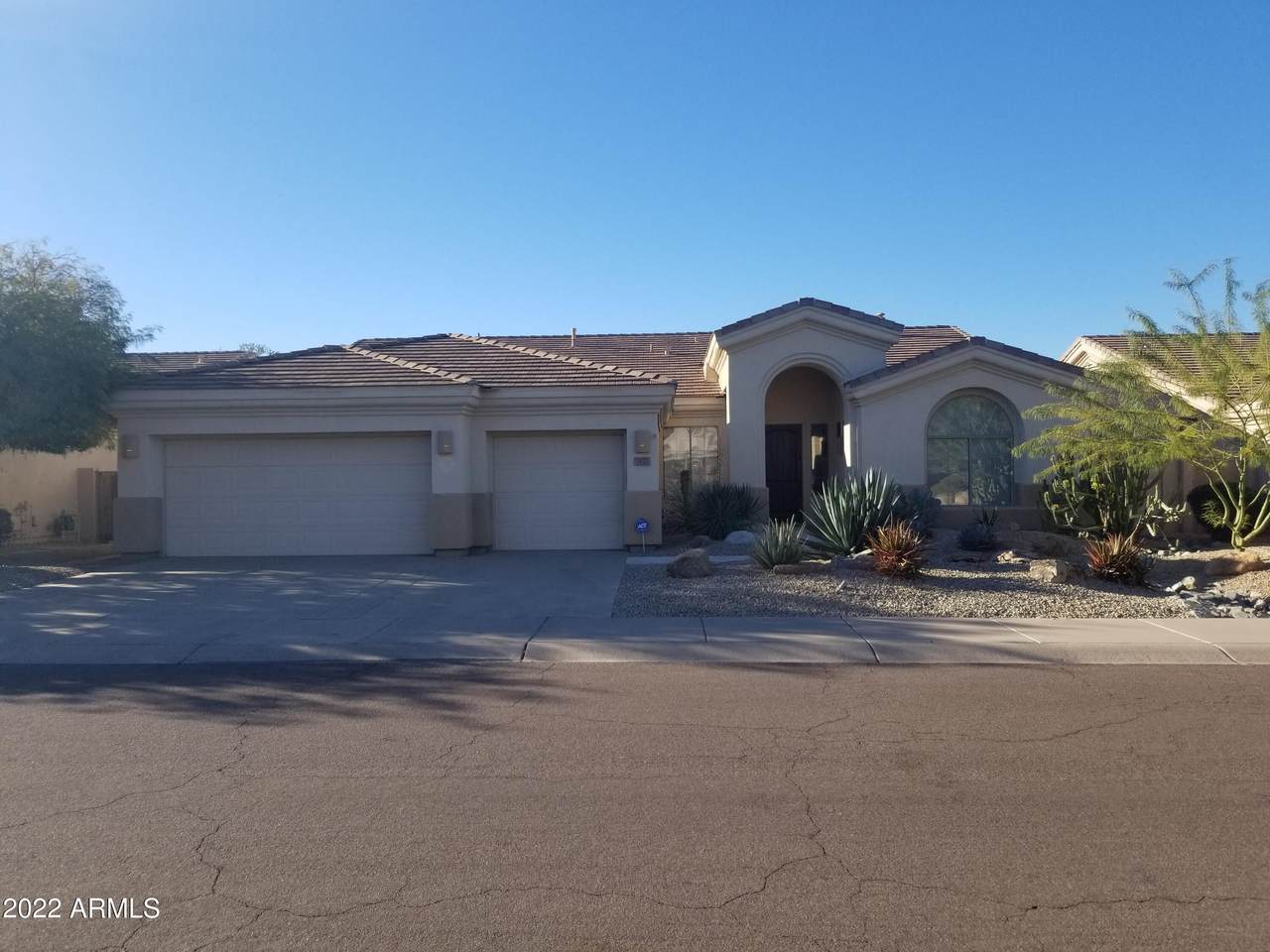 7421 Phantom Way - Photo 1