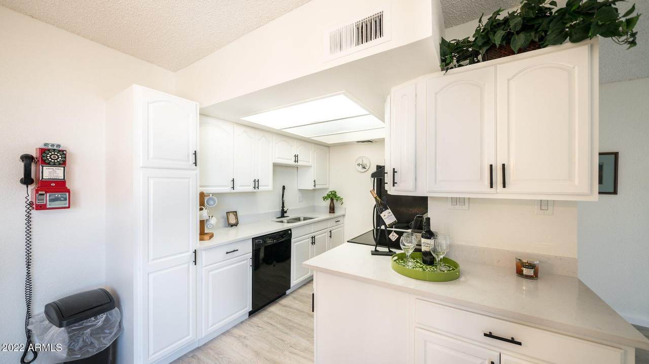 3030 Clarendon Avenue - Photo 1