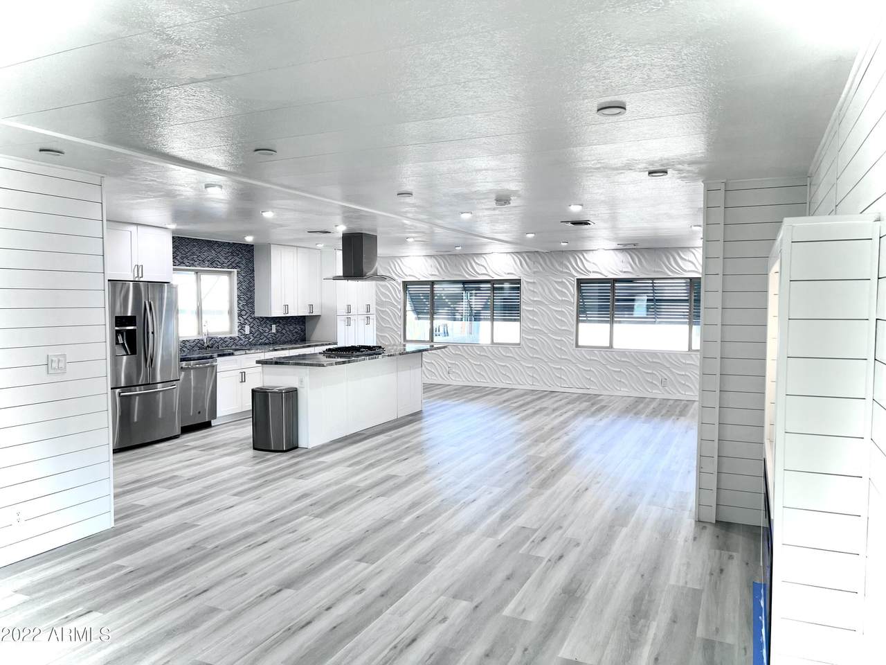 2401 Southern Avenue - Photo 1