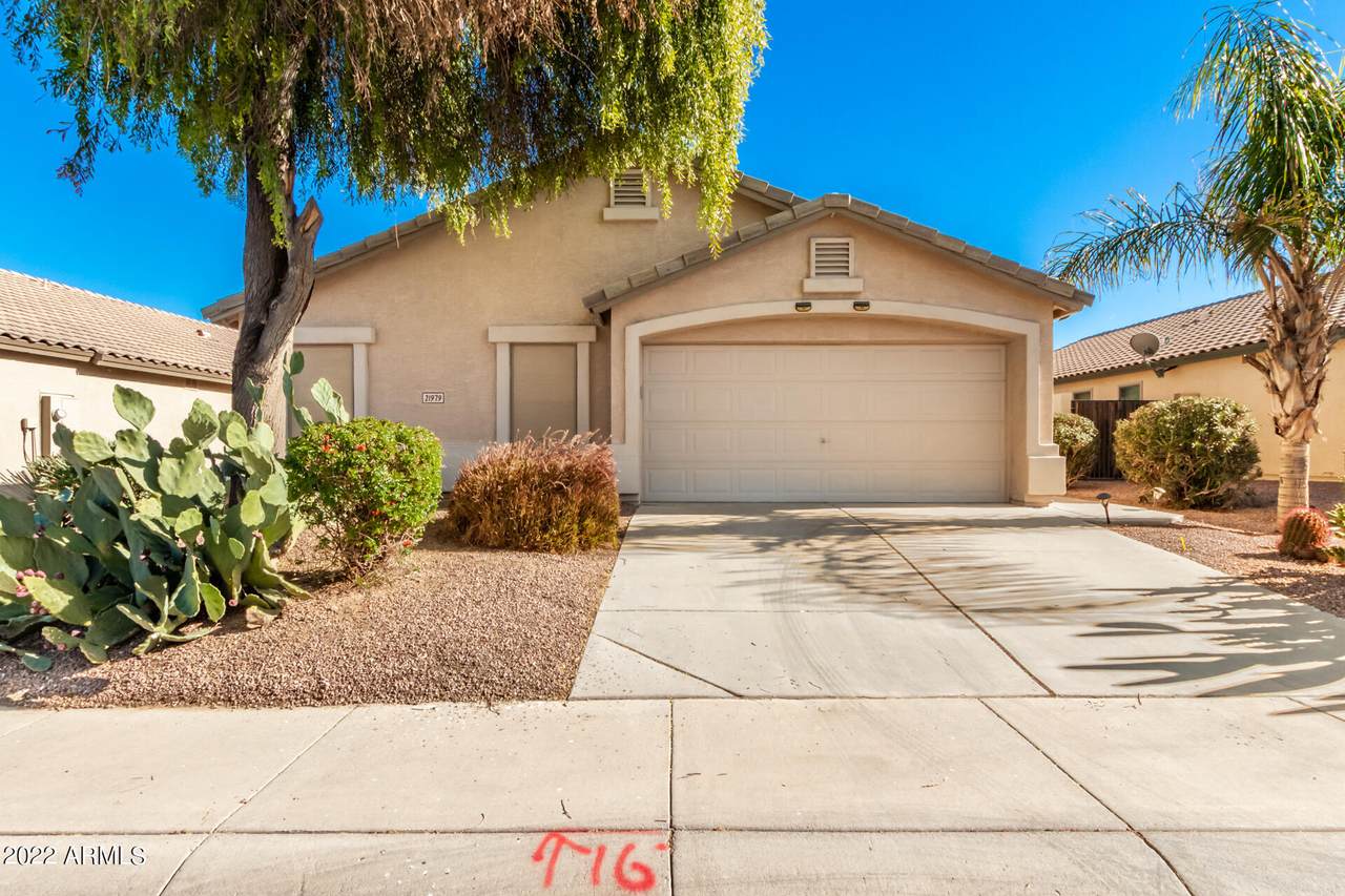21979 Kirkland Drive - Photo 1