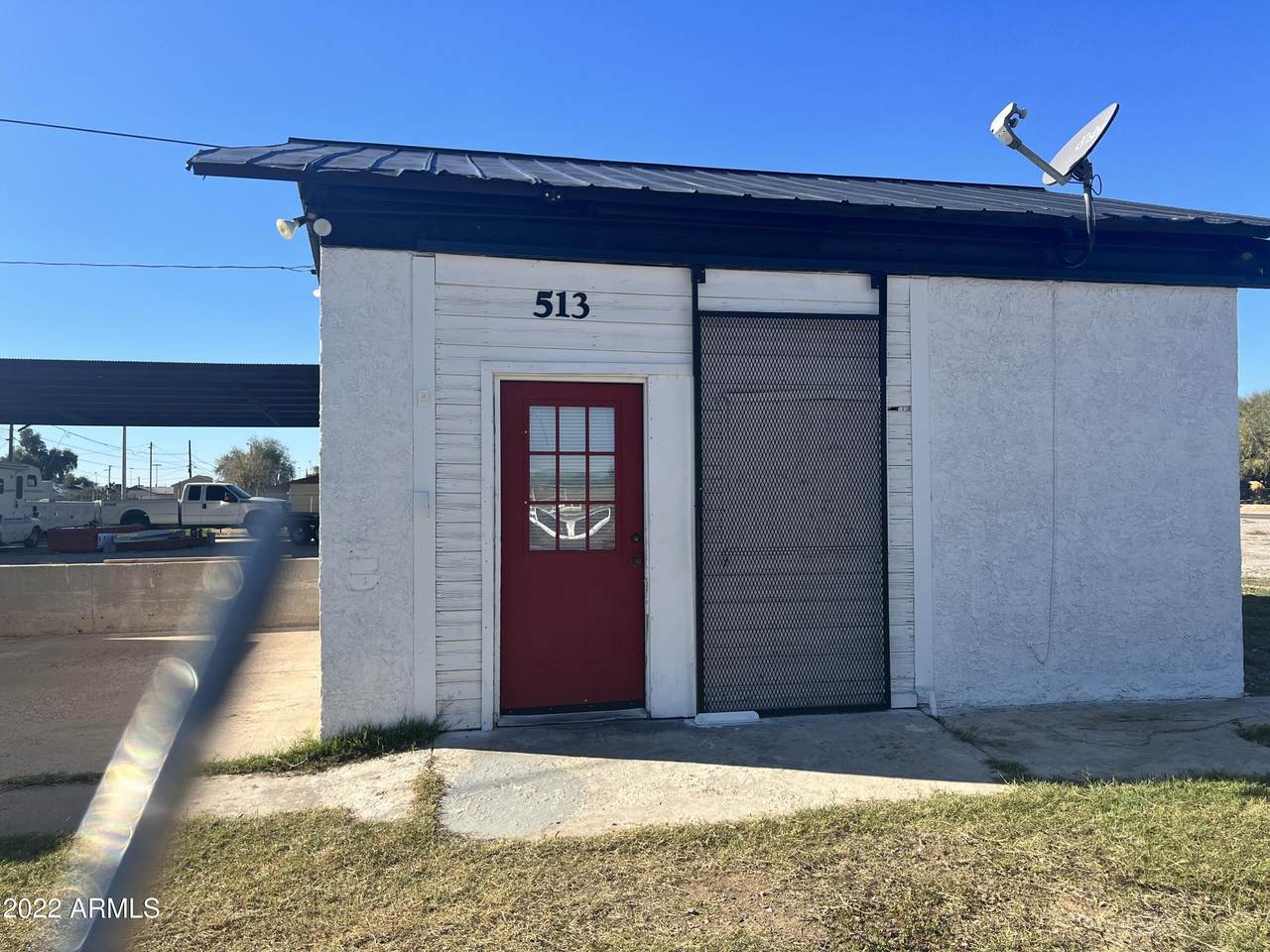 513 Centre Avenue - Photo 1