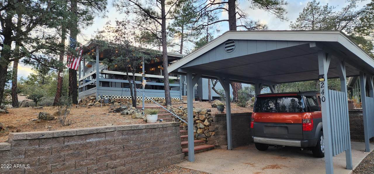 240 Rockridge - Photo 1