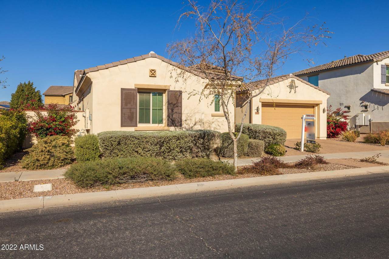 10418 Starion Avenue - Photo 1