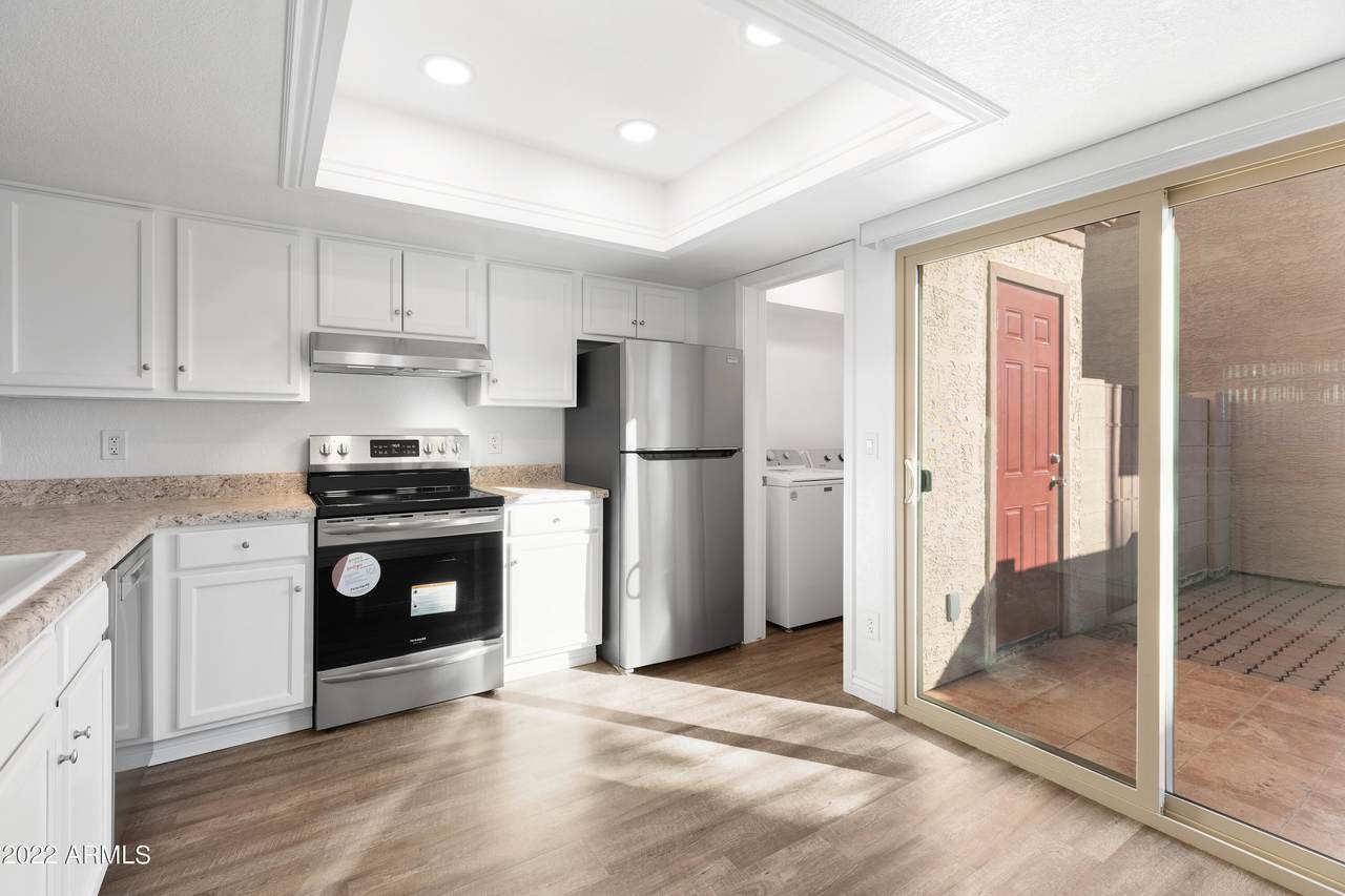 4828 Orangewood Avenue - Photo 1