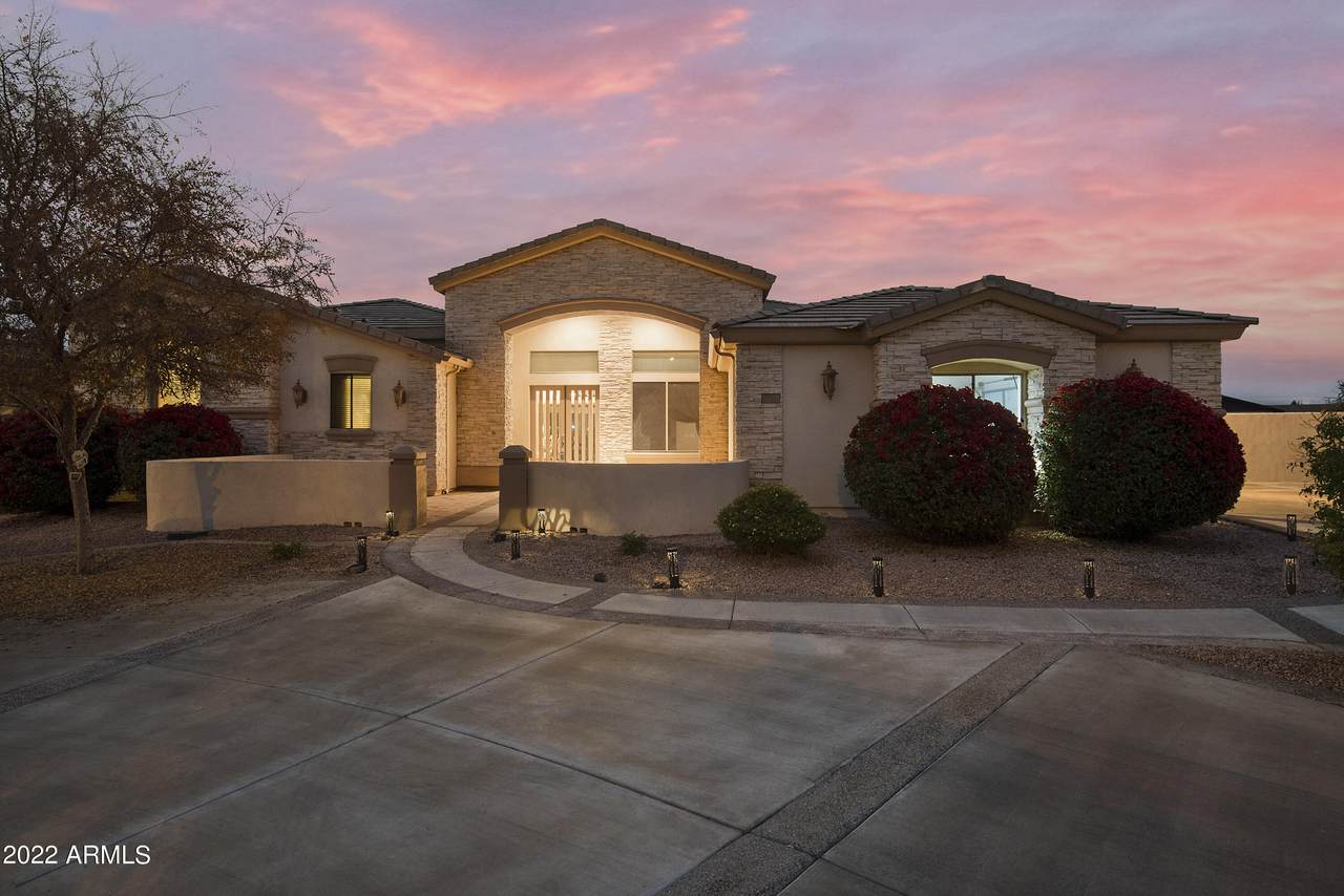 7611 9TH Way - Photo 1