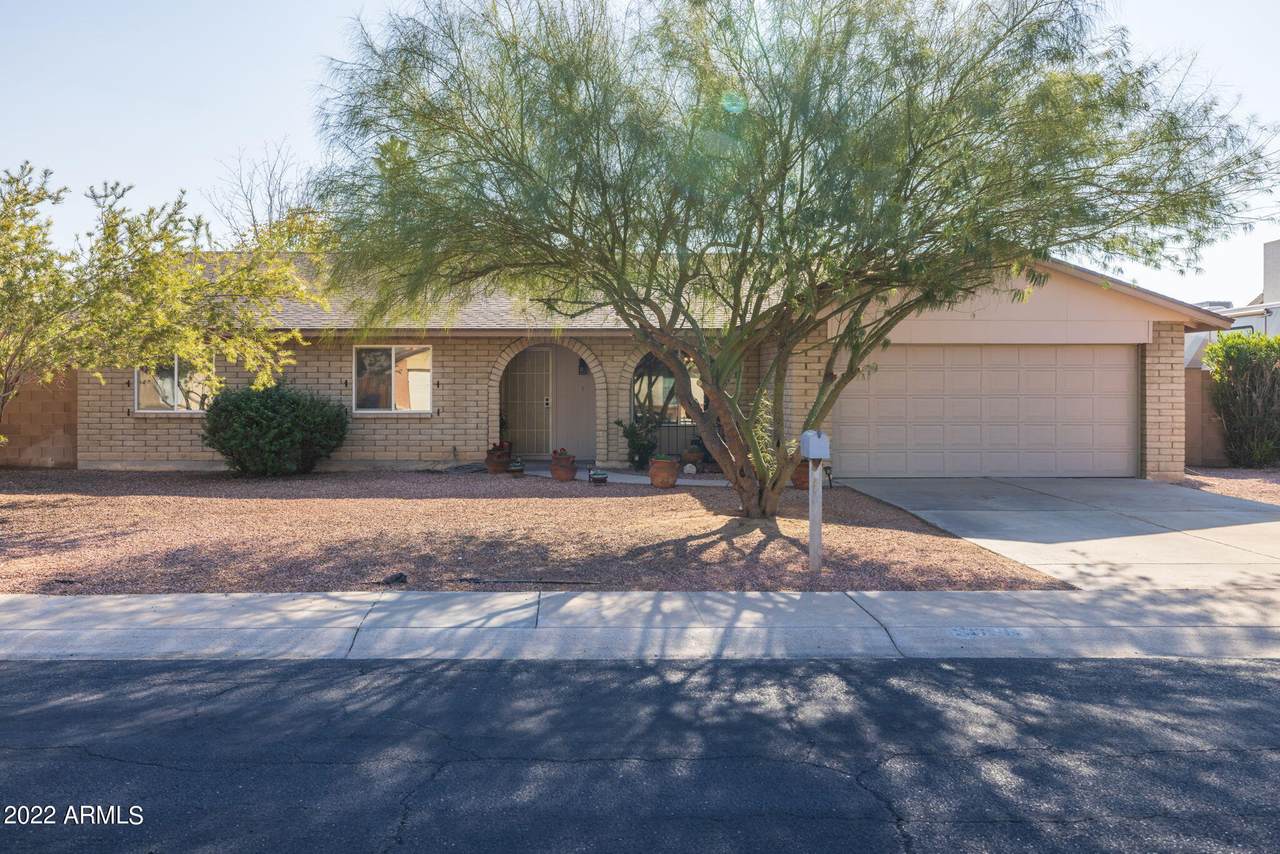 5009 Rosewood Drive - Photo 1