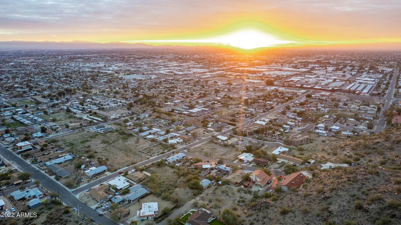 1516 Yucca Street - Photo 1